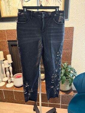 Chico's Black Embroidered Cropped Jeans